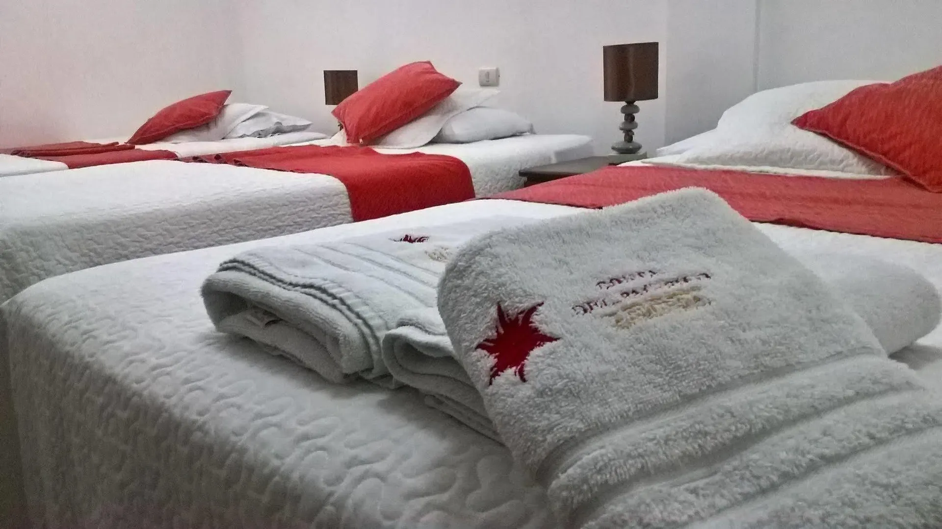 Hostal Costa Del Pacifico Puerto Ayora  Hostel
